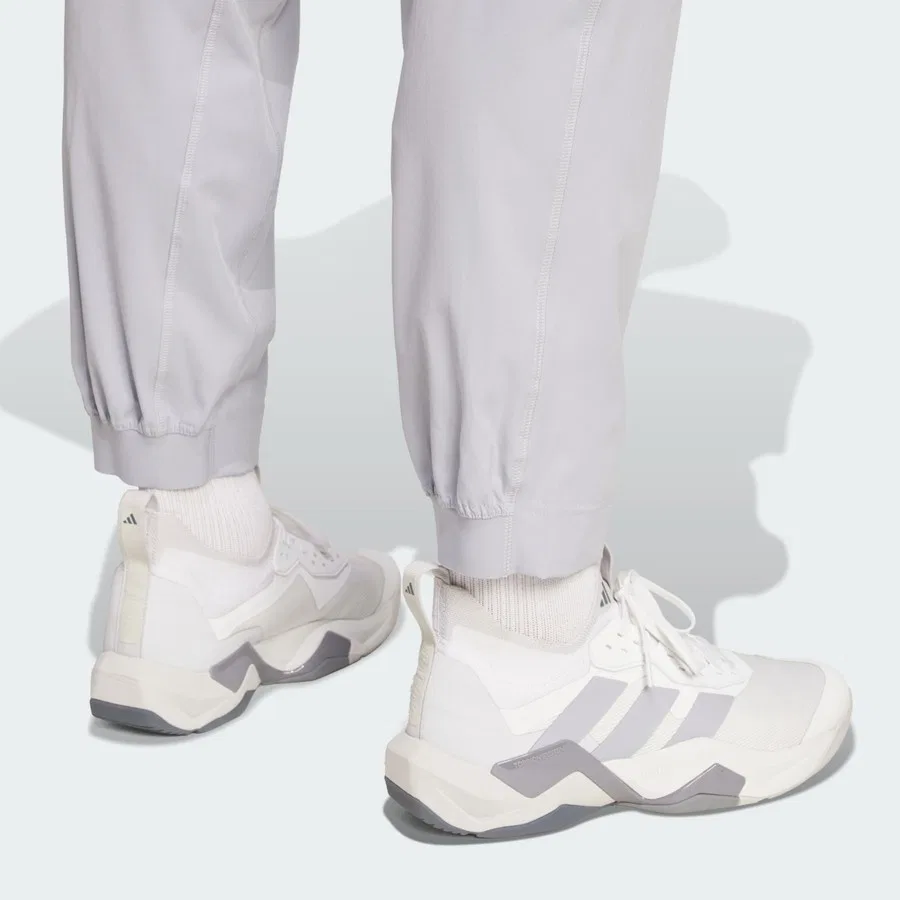 Спортивные штаны с зауженными штанинами и карманами на молнии adidas Performance JW2506 Train Essentials Training Pants, Серый — фото 4