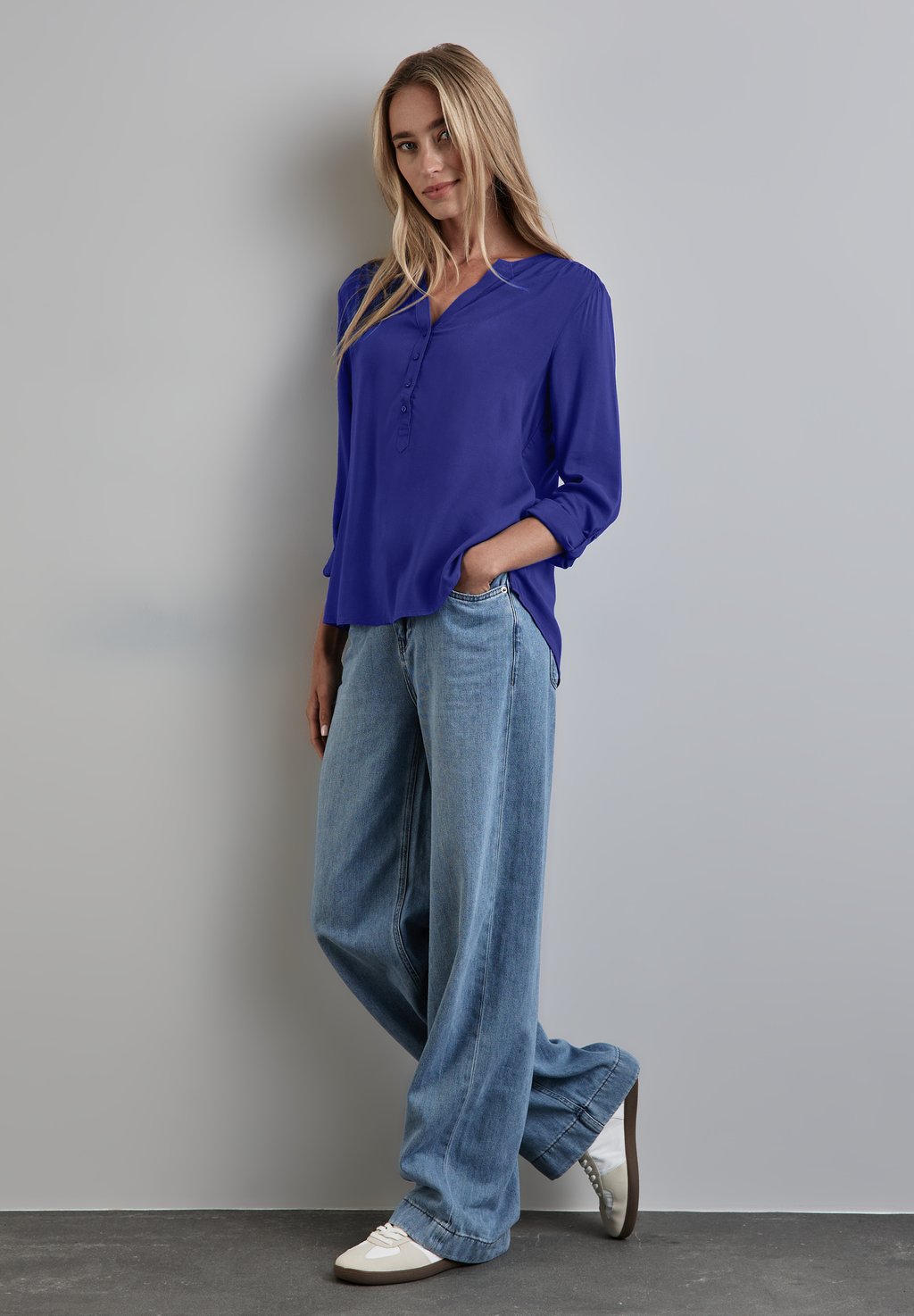 

Блуза BASIC IN UNIFARBE Street One, цвет Mottled Royal Blue