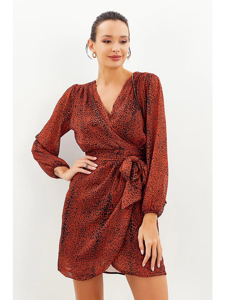 

Короткое платье Milan Kiss, цвет rostrot/bunt