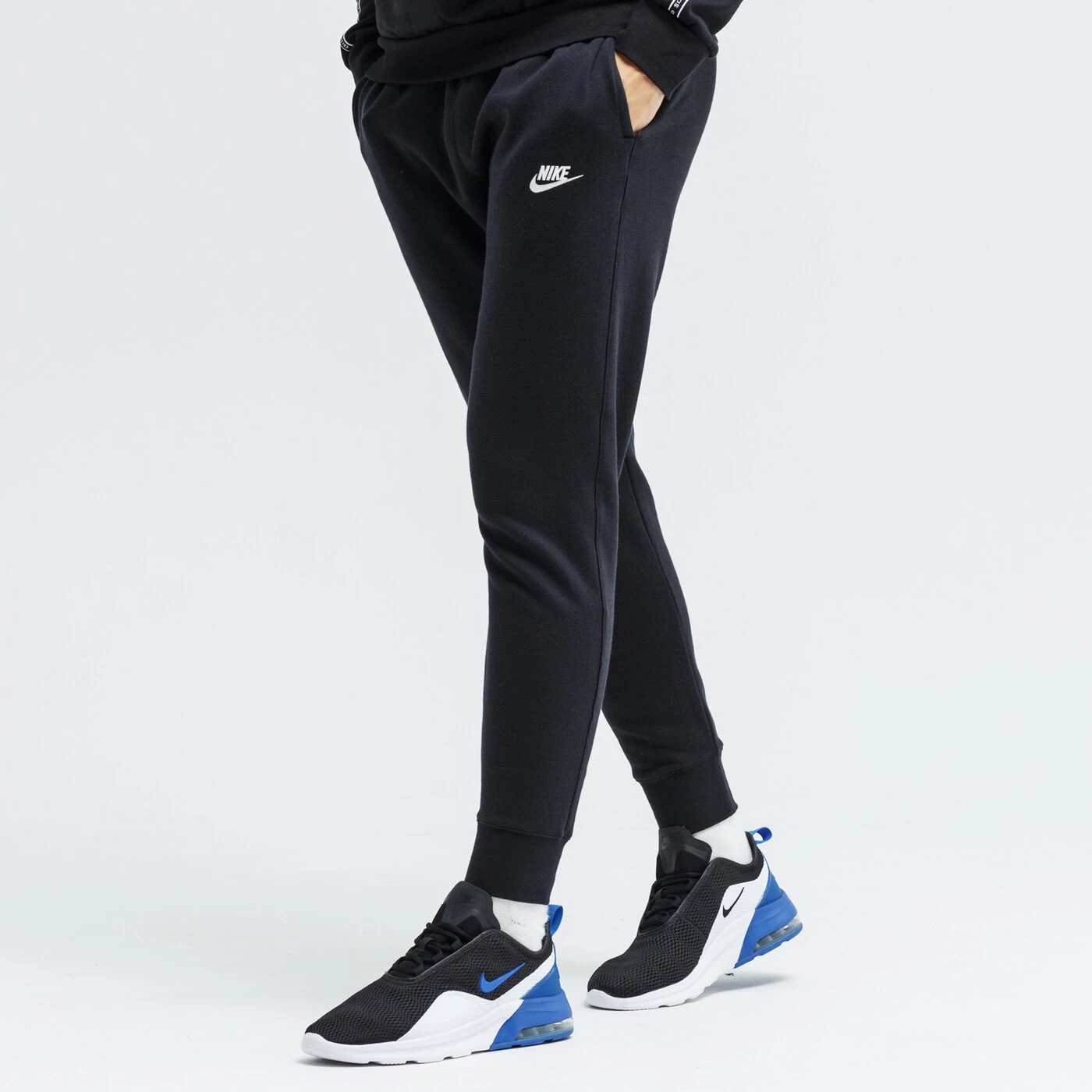 

Брюки флисовые Nike SportWear Club, черный