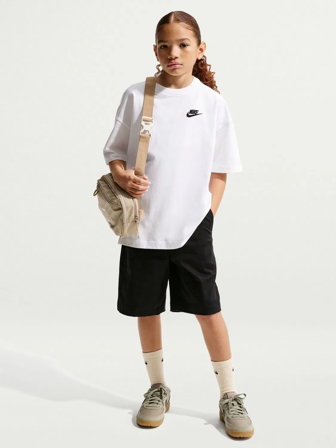 Футболка оверсайз Nike Futura, белый