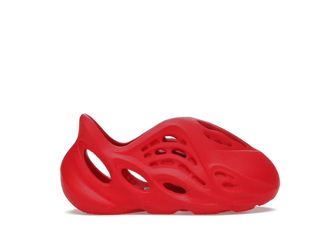 Детские клоги Yeezy Foam RNNR Adidas, Vermillion