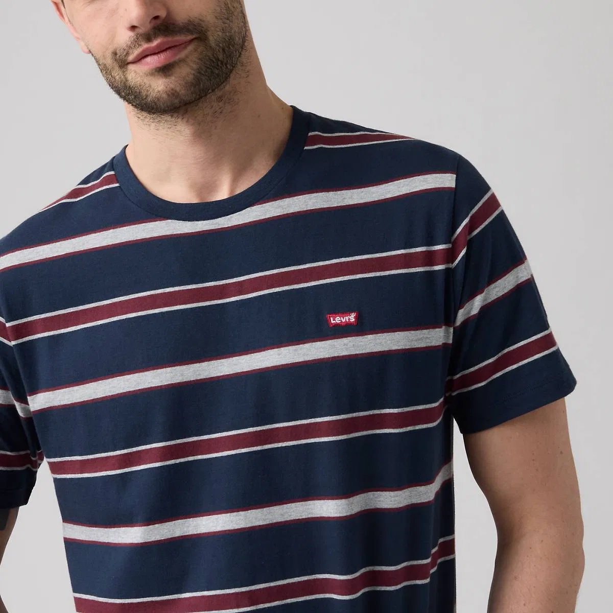 Классическая фирменная футболка Levi's, Nik Stripe Navy Blazer - Blue — фото 2