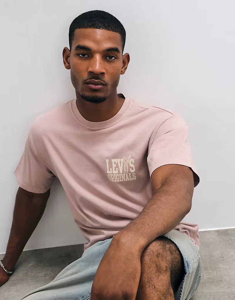 Футболка Levi's с графическим логотипом на груди, розовый