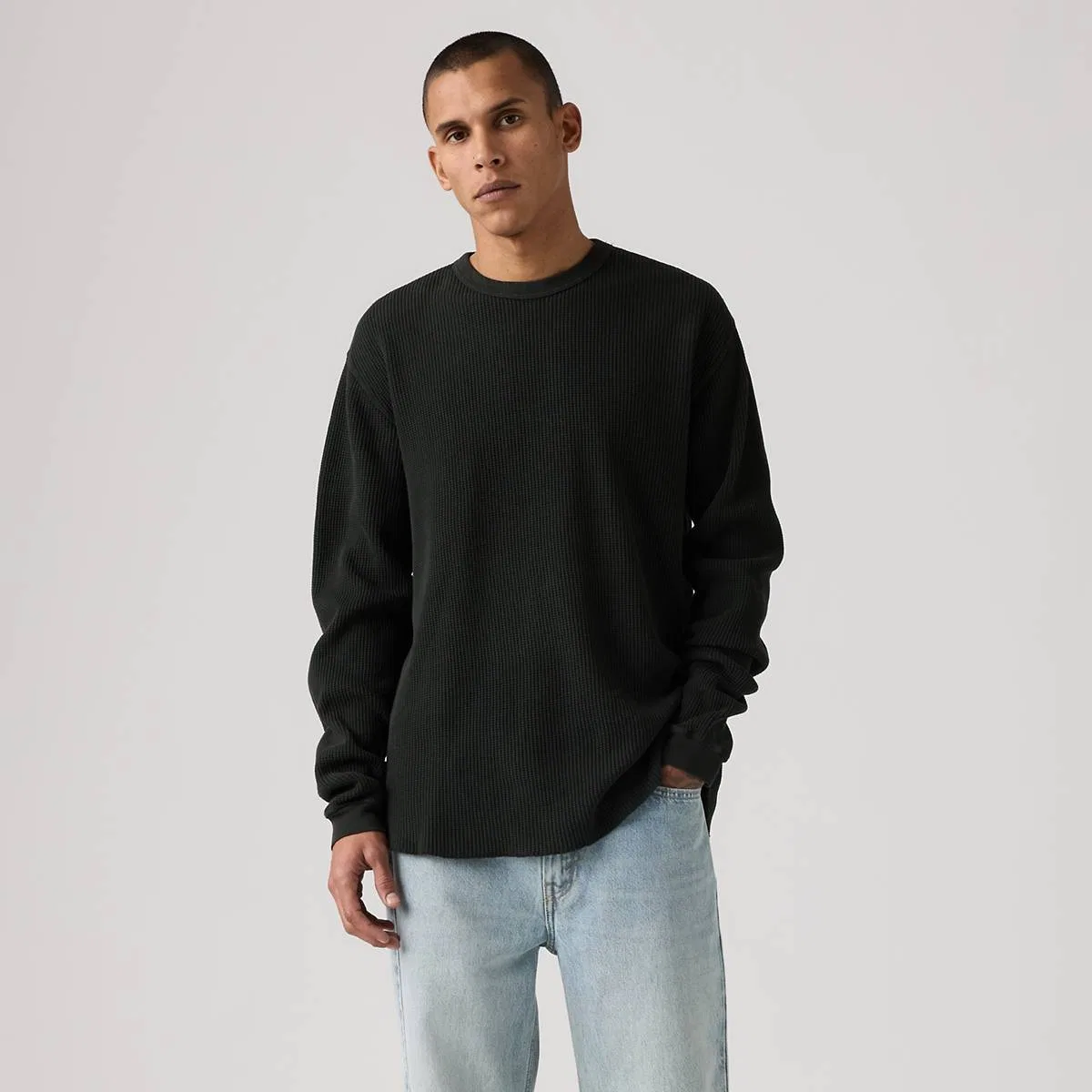 Термофутболка с длинными рукавами и красной застежкой Levi's, Mineral Black Garmen - Black — фото 3