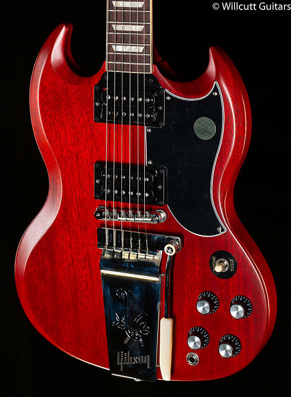 

Gibson SG Standard '61 Maestro Vibrola Выцветшая винтажная вишня (080) Gibson SG '61 Maestro Vibrola Faded Cherry (080)