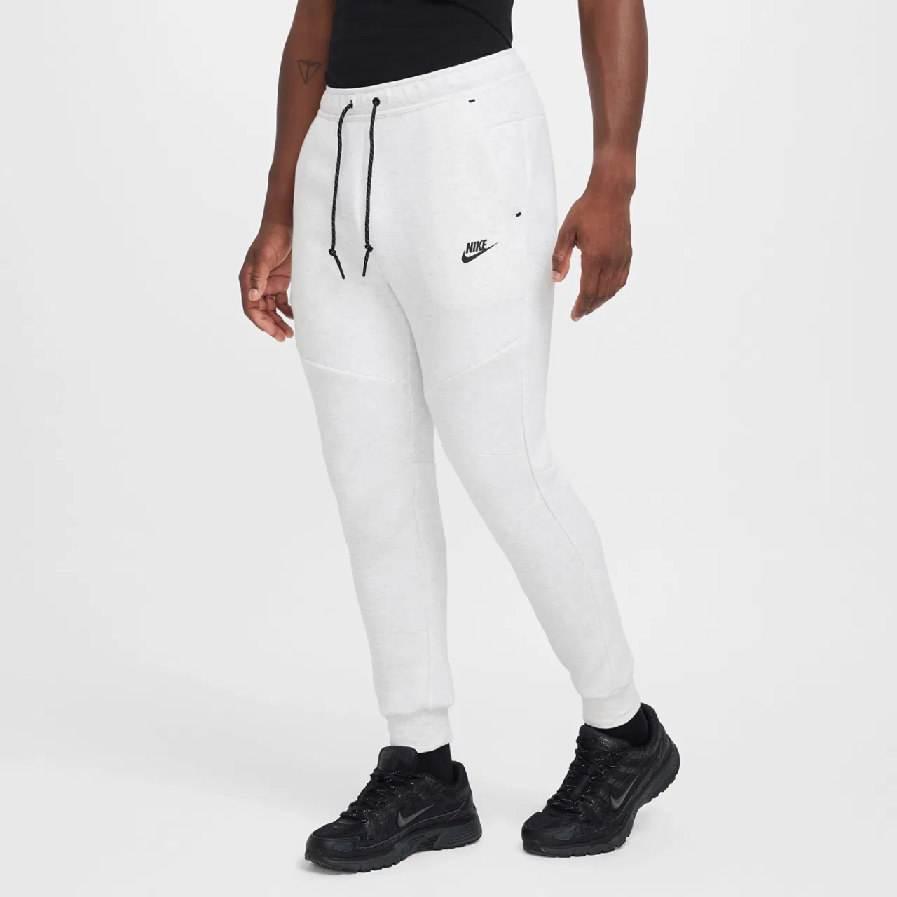Мужские спортивные брюки Tech Fleece Nike, цвет Black/Birch
