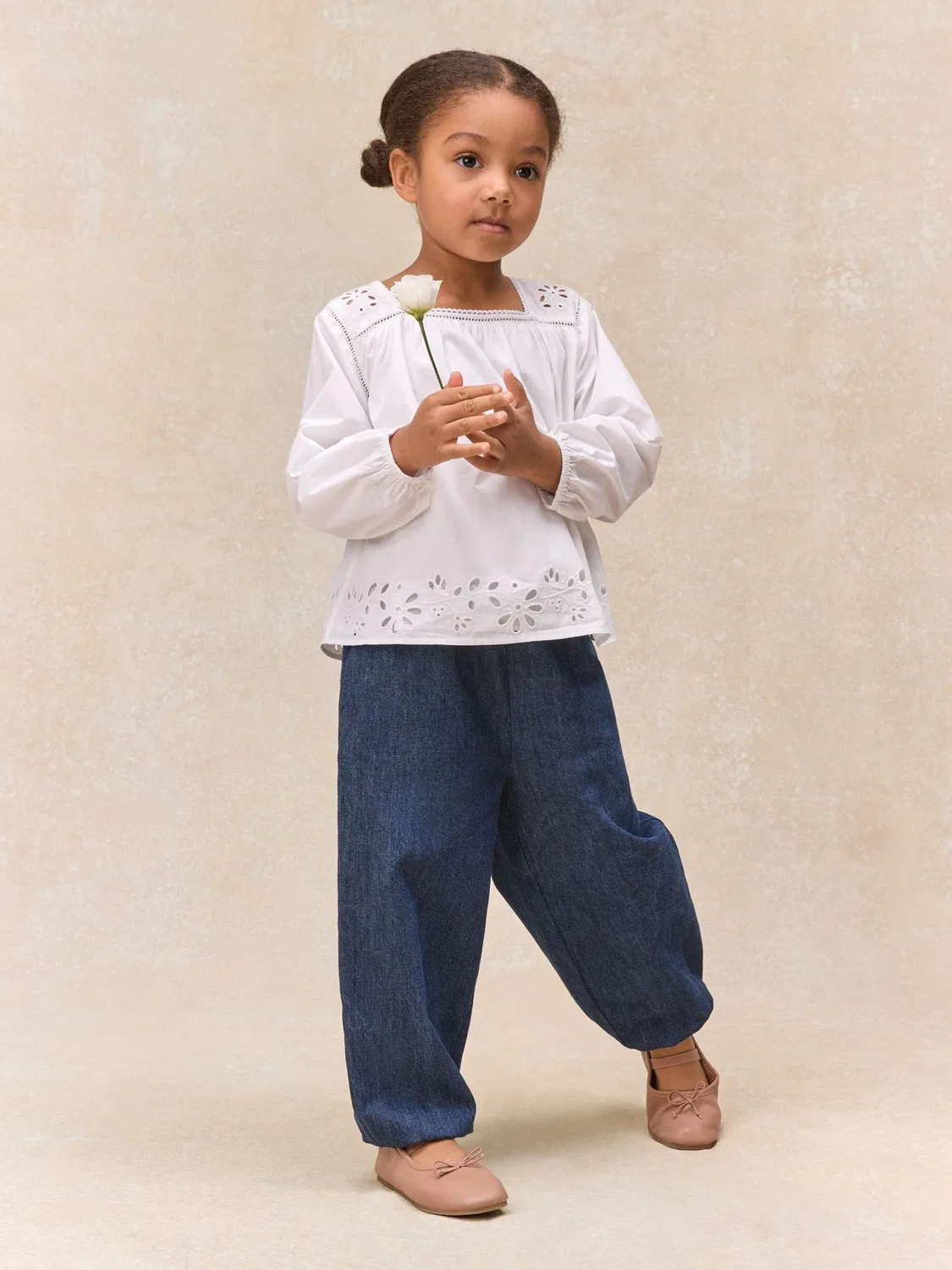 Комплект из блузы и брюк, хлопок The White Company, белый
