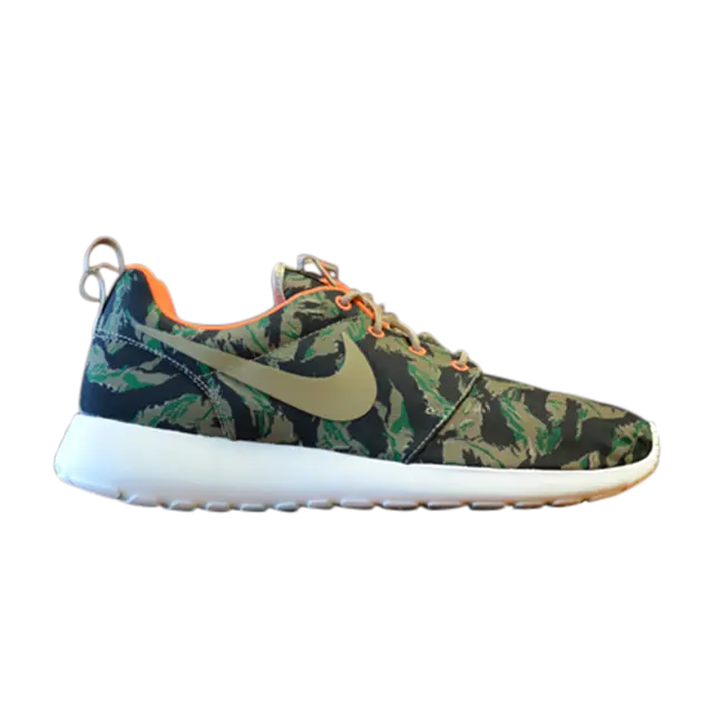 

Кроссовки Nike Rosherun Print 'Tiger Camo', зеленый