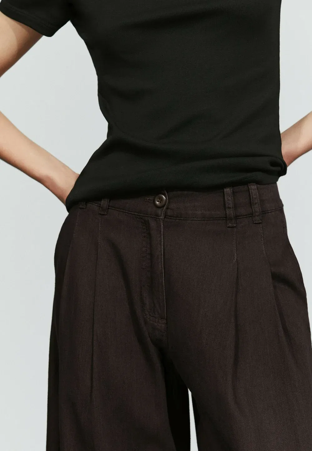 Джинсы с плиссировкой, облегающего кроя - джинсы свободного кроя Massimo Dutti, Dark Brown — фото 4