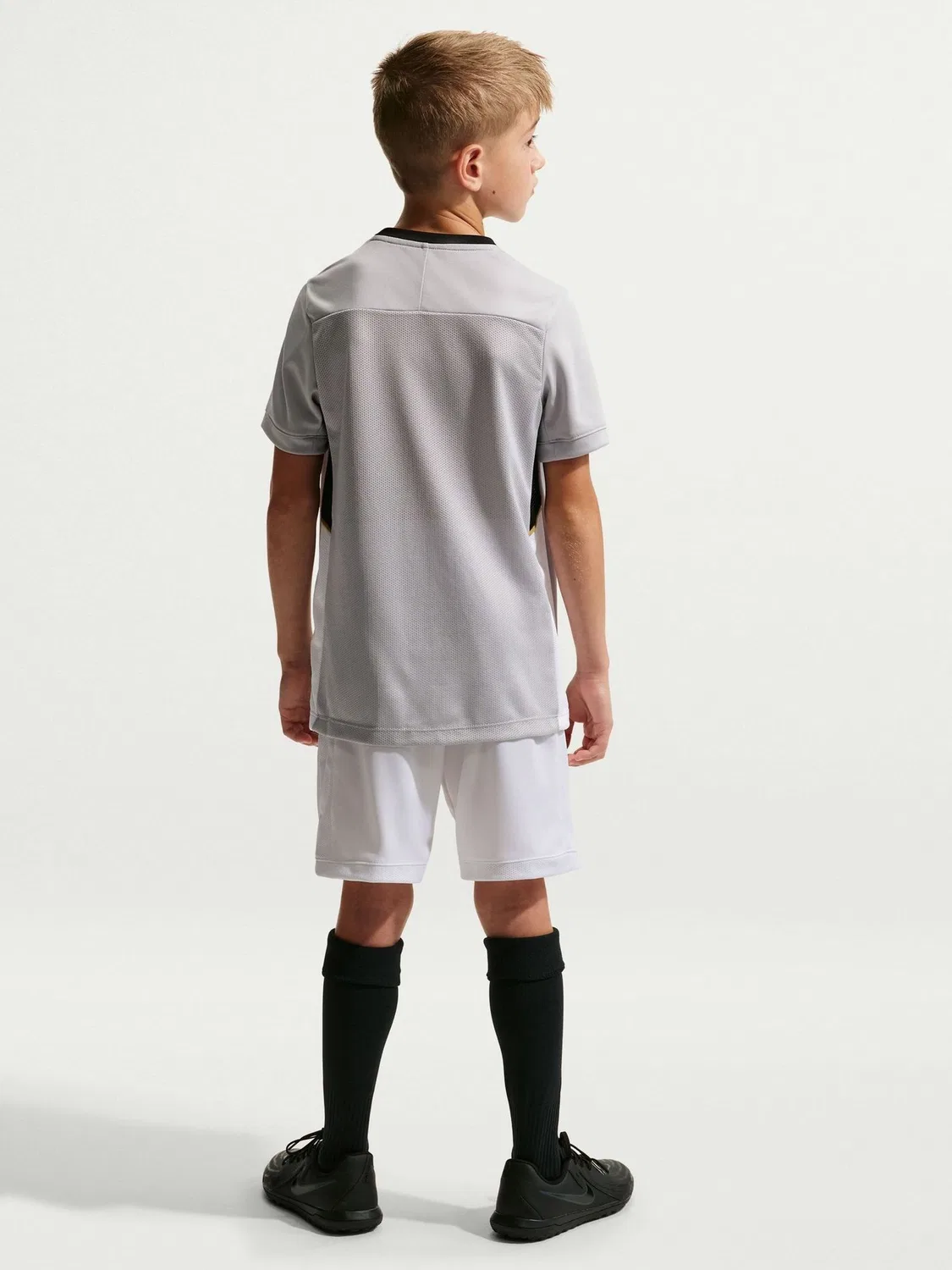 Шорты футбольные Nike Dri-FIT 7, белый — фото 2