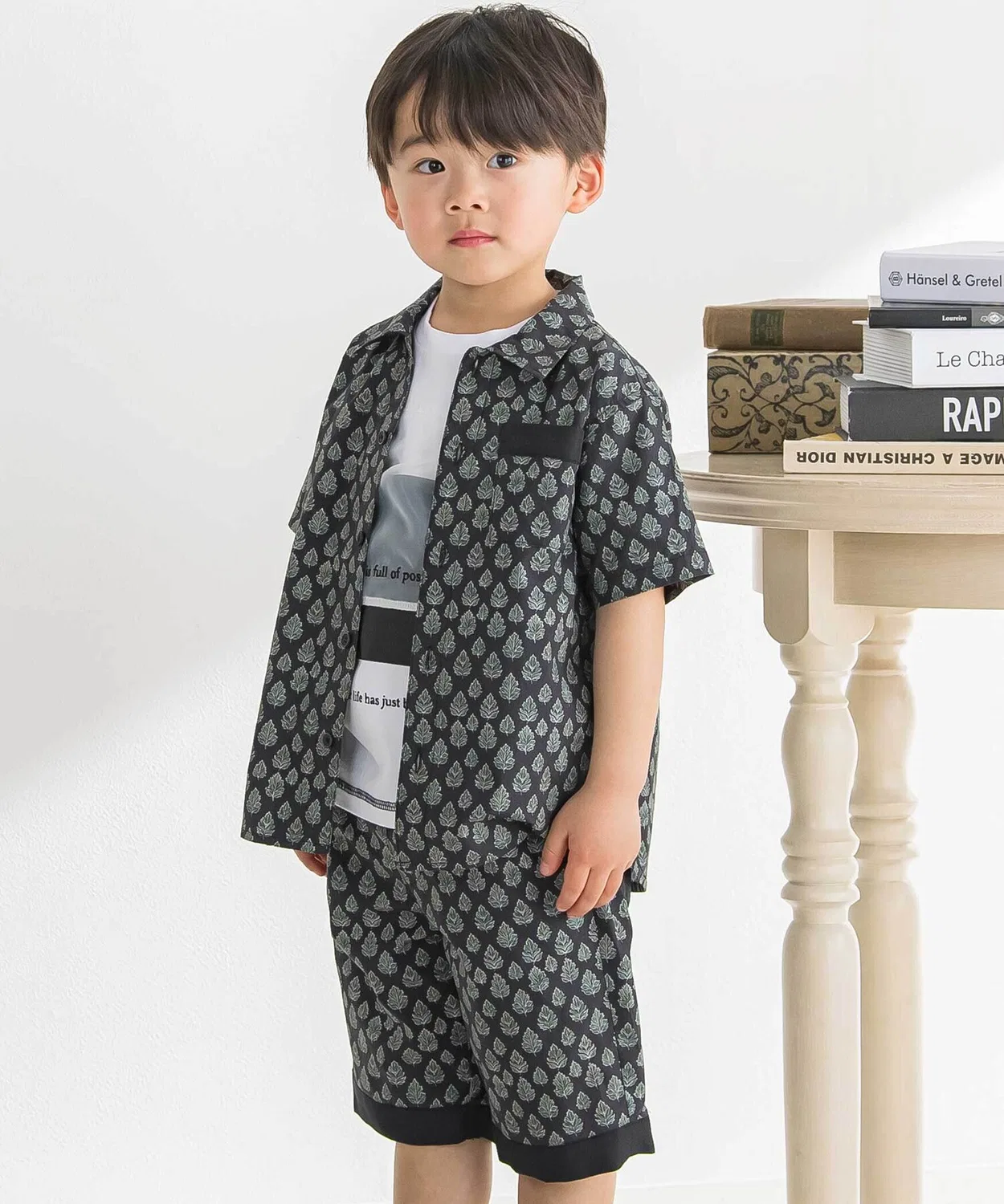 Детский комплект из рубашки и брюк с ботаническим принтом BeBe Petits Pois Vert, Green