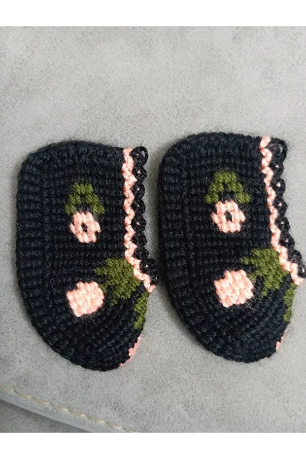 Детские пинетки для новорожденных вязаные Tiny Tunisian Handmade Baby Booties Hilalzey Esarp Sal, Черный — фото 4