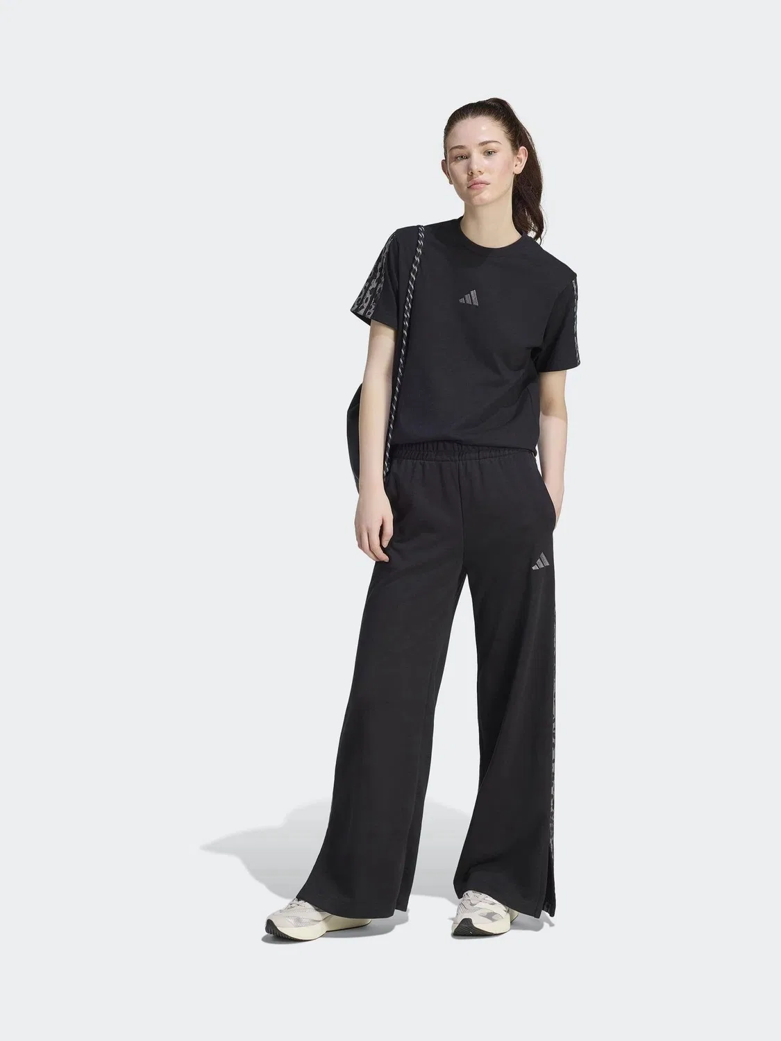 Джоггеры с принтом Animal 3-Stripes adidas, черный/анималистичный