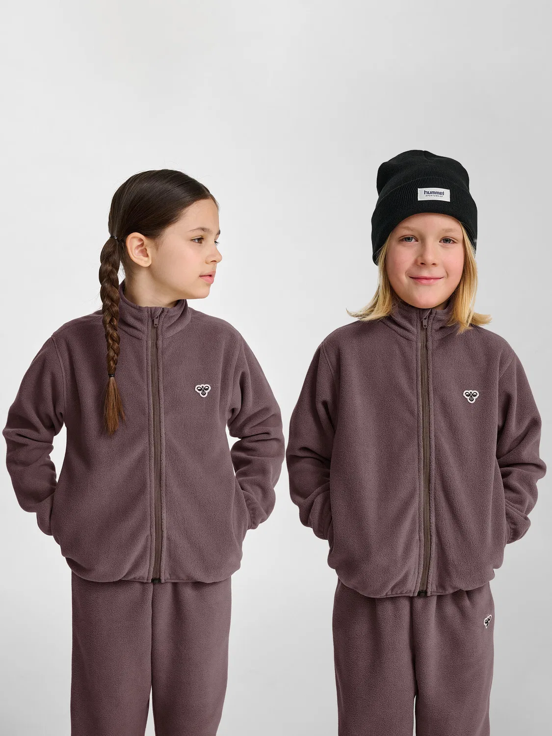 Детская флисовая куртка с молнией Hmljr Fleece Zip Jacket Bee Hummel, Braun Dunkelgrau
