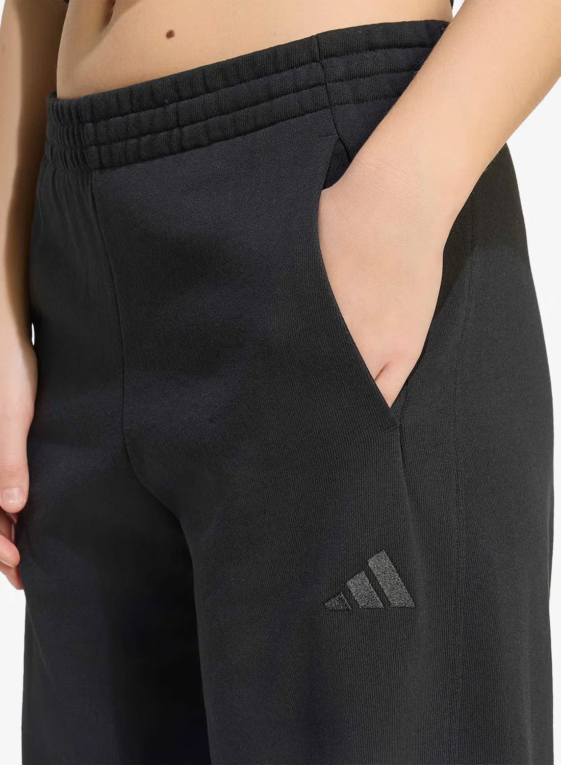 Брюки-джоггеры свободного кроя с логотипом Small Logo Barrel Adidas, черный — фото 3
