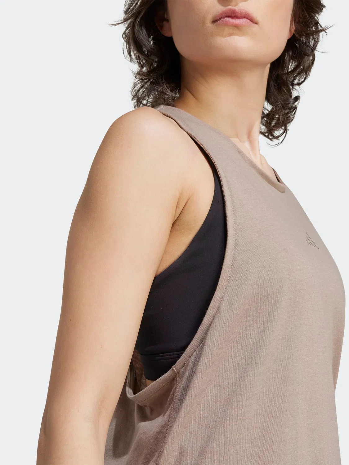 Топ для йоги adidas Yoga Essentials, коричневый — фото 3