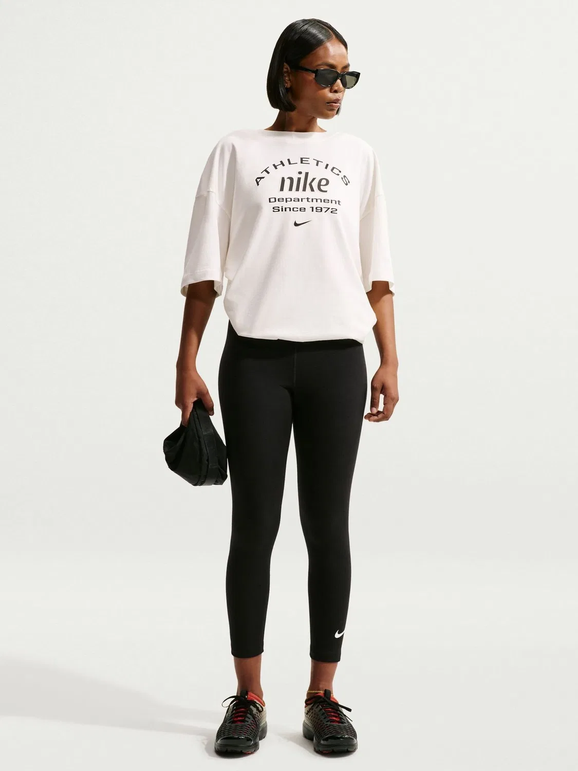 Леггинсы Nike Sportswear Classic, черные с серебристым — фото 2