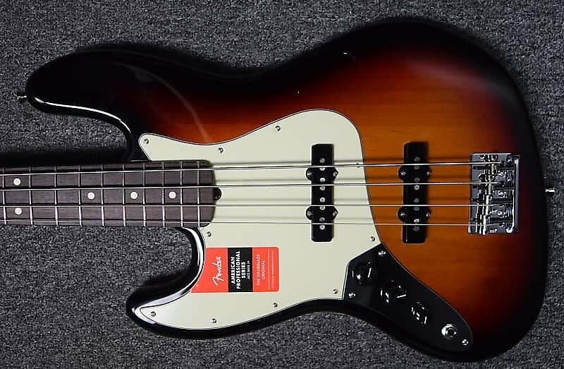 

Fender American Pro Jazz LEFTY, 3-Tone Sunburst с палисандровой накладкой American Professional Jazz LEFTY