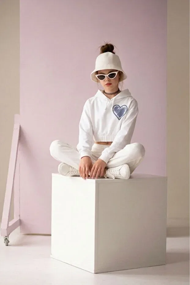 Детский комплект из свитшота и спортивных штанов для девочек Basics Minojoy, Ecru
