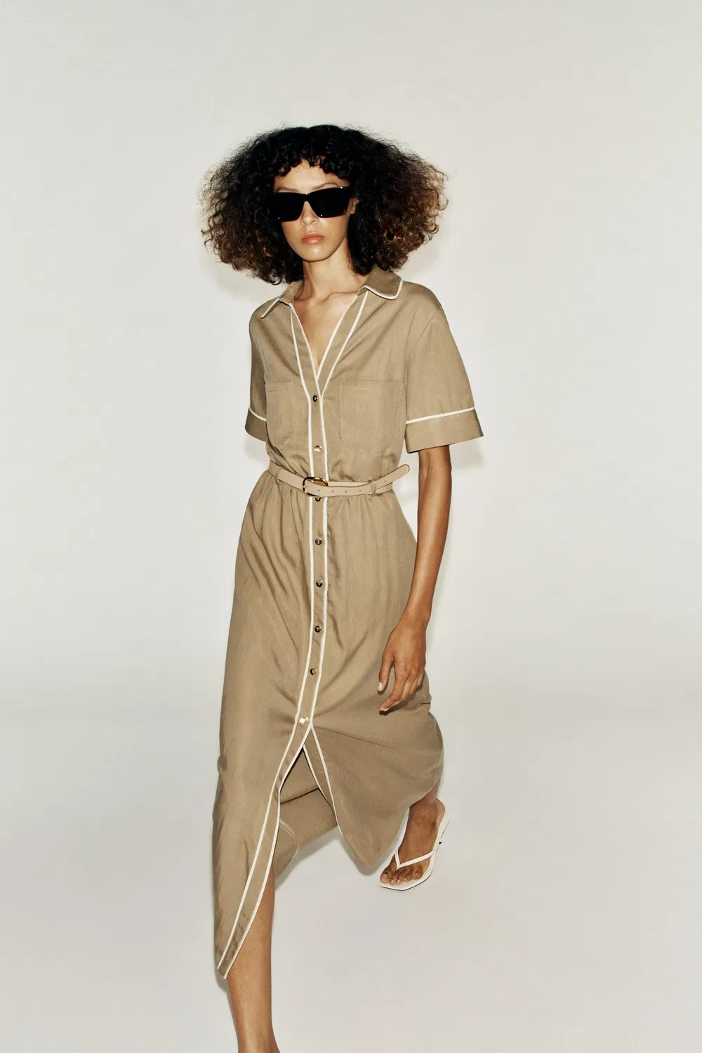Платье миди с контрастной отделкой и поясом ZARA, Dark camel — фото 2