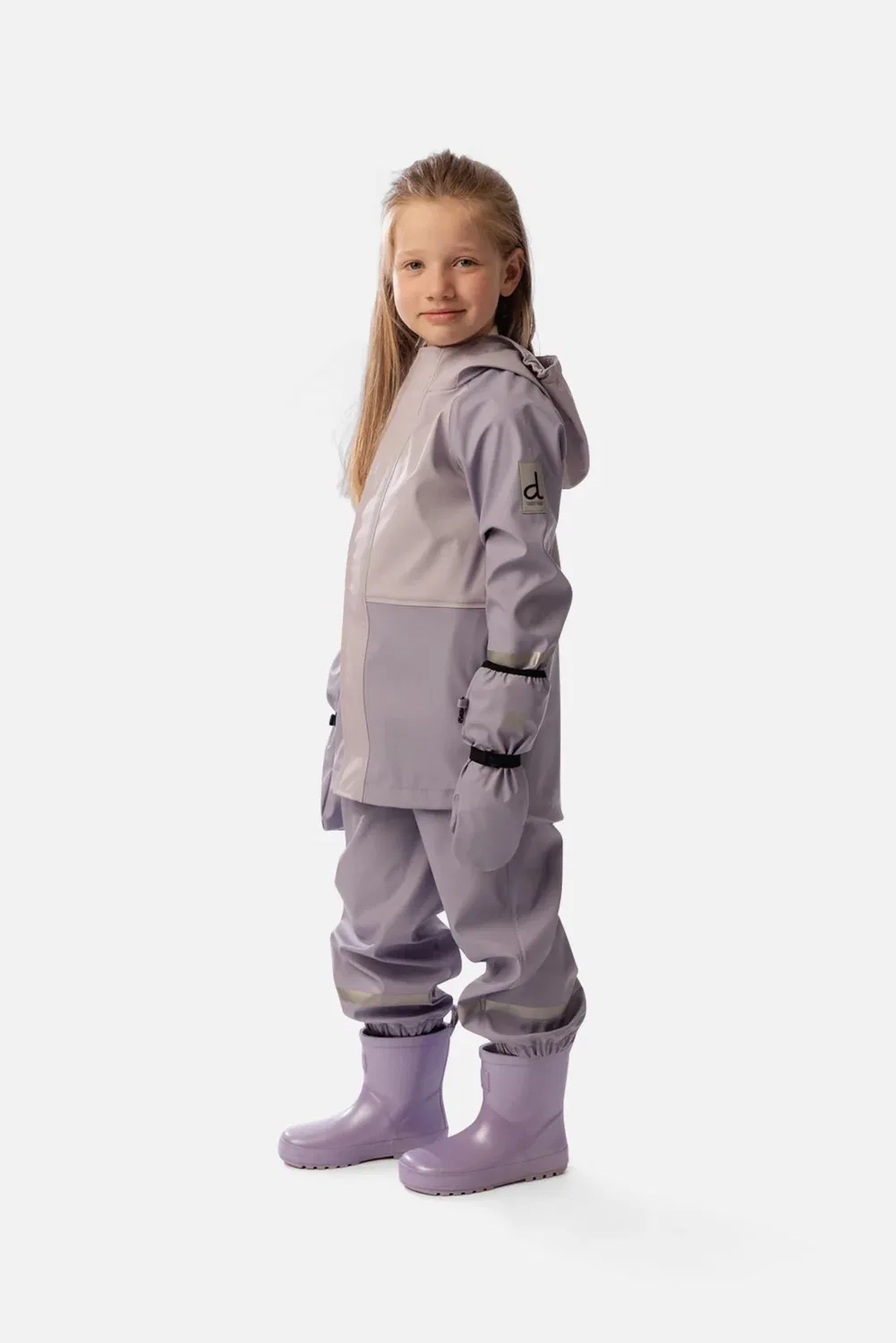 Детская куртка от дождя с капюшоном и светоотражающими деталями Rain Jacket Deux par Deux, Mauve — фото 2