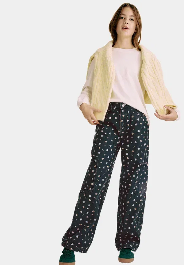 Джинсы с цветочным принтом Relaxed fit jeans Marks & Spencer Mix, черный