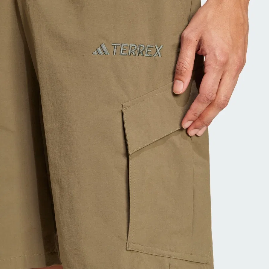 Шорты карго Terrex Xploric adidas, Зеленый — фото 4