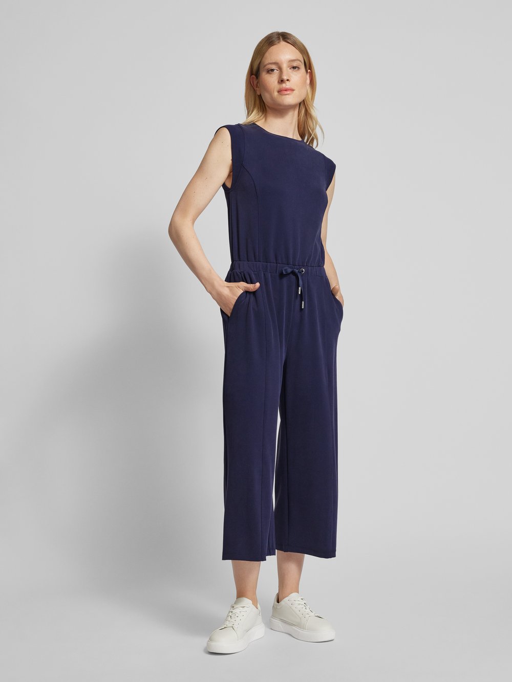 

Комбинезон с завязками comma Casual Identity