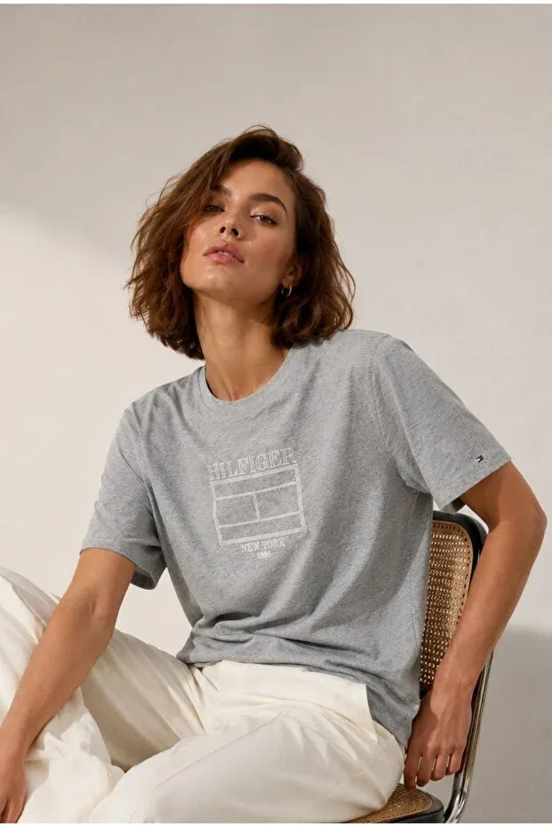 Женская футболка хлопковая Regular fit cotton printed t-shirt Tommy Hilfiger, Gray — фото 2