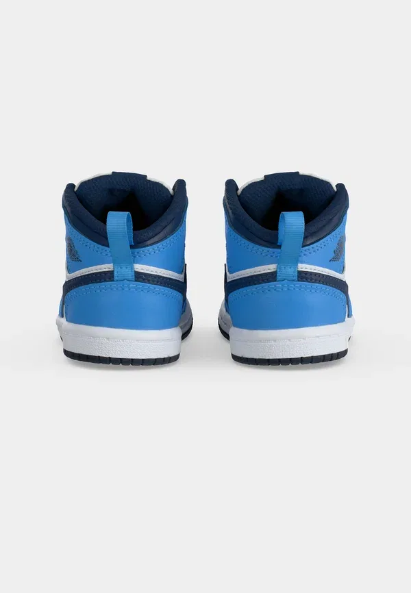 Кроссовки детские Jordan 1 Mid, цвет полночная лазурь/университетский синий/белый/парус/вершинный белый — фото 4