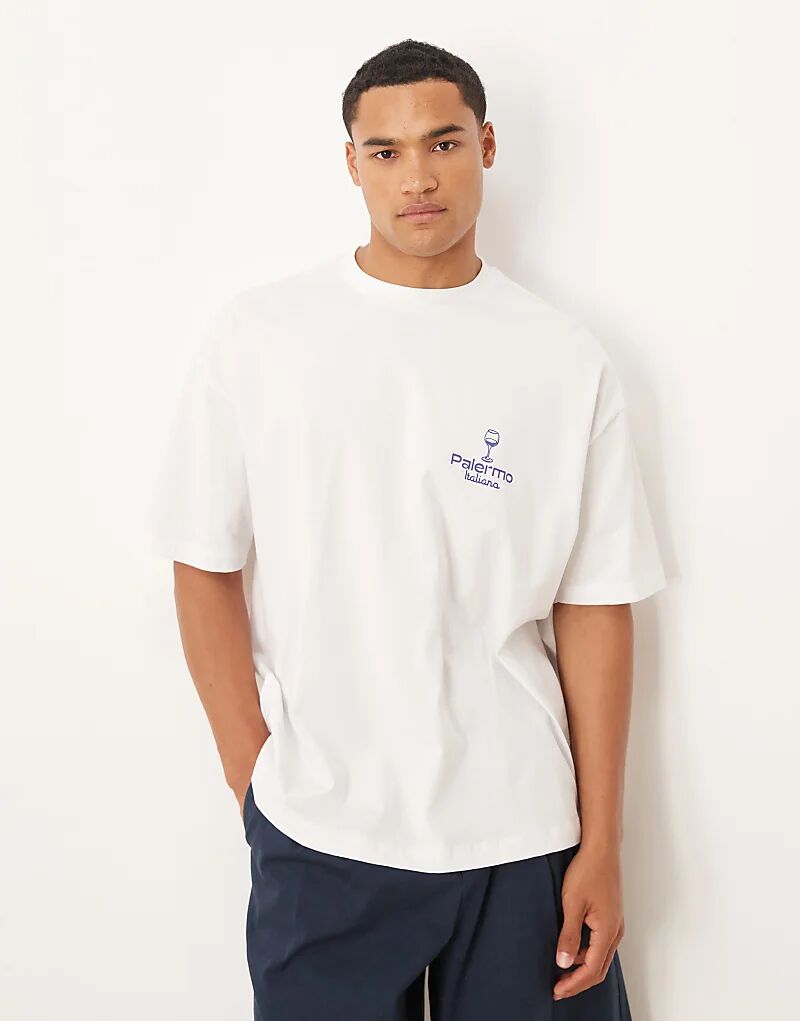 

Футболка свободного кроя ASOS DESIGN с принтом на груди белого цвета