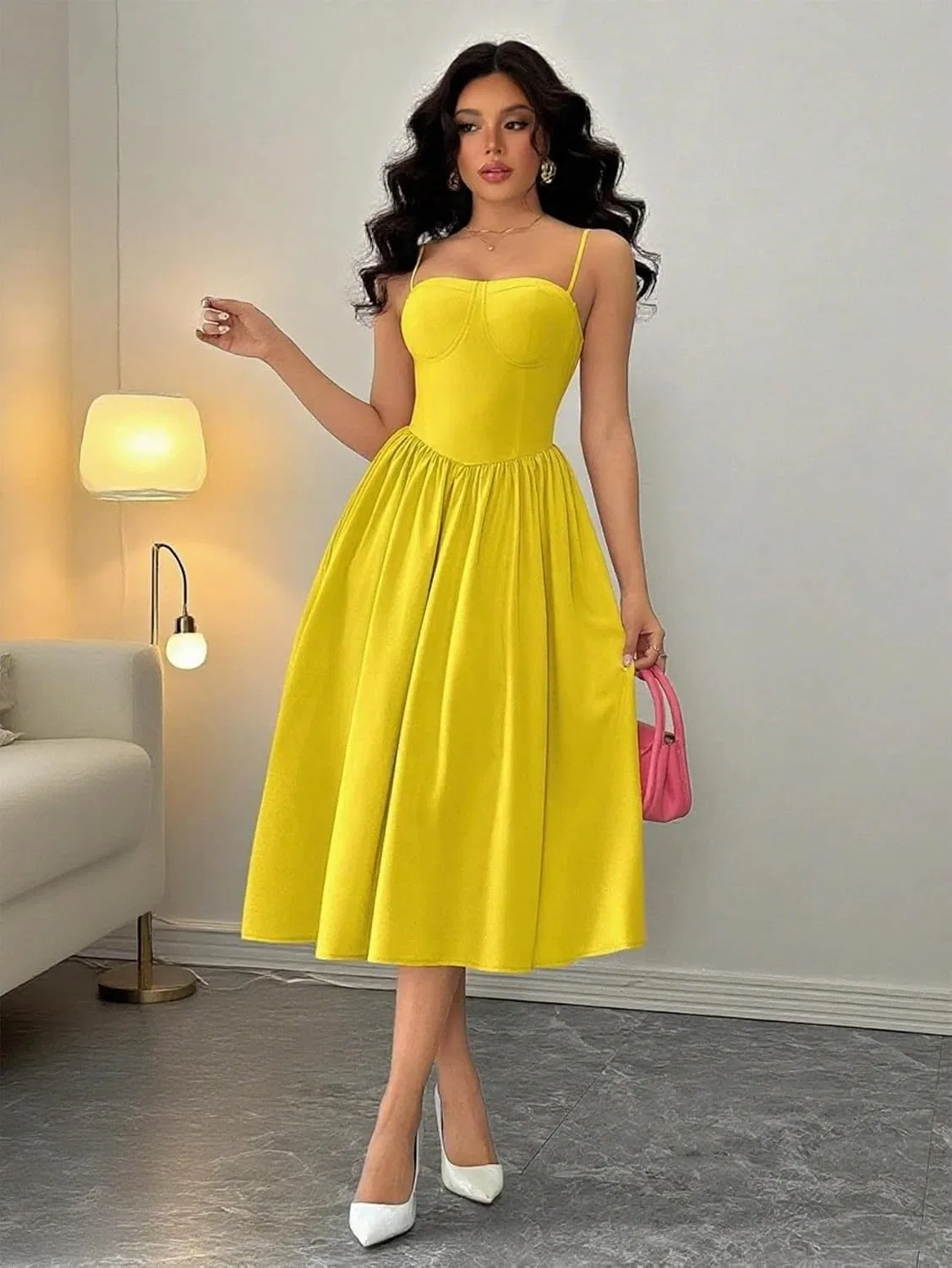 Женское элегантное платье миди на бретелях Yellow — фото 4