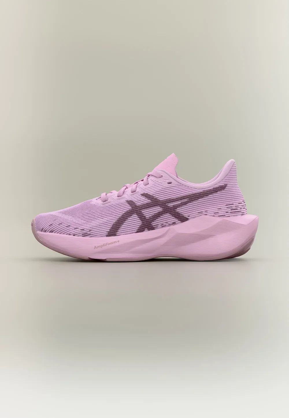 Novablast 6 унисекс - кроссовки для бега по улицам Asics, Hazy Lilac/Dark Prune