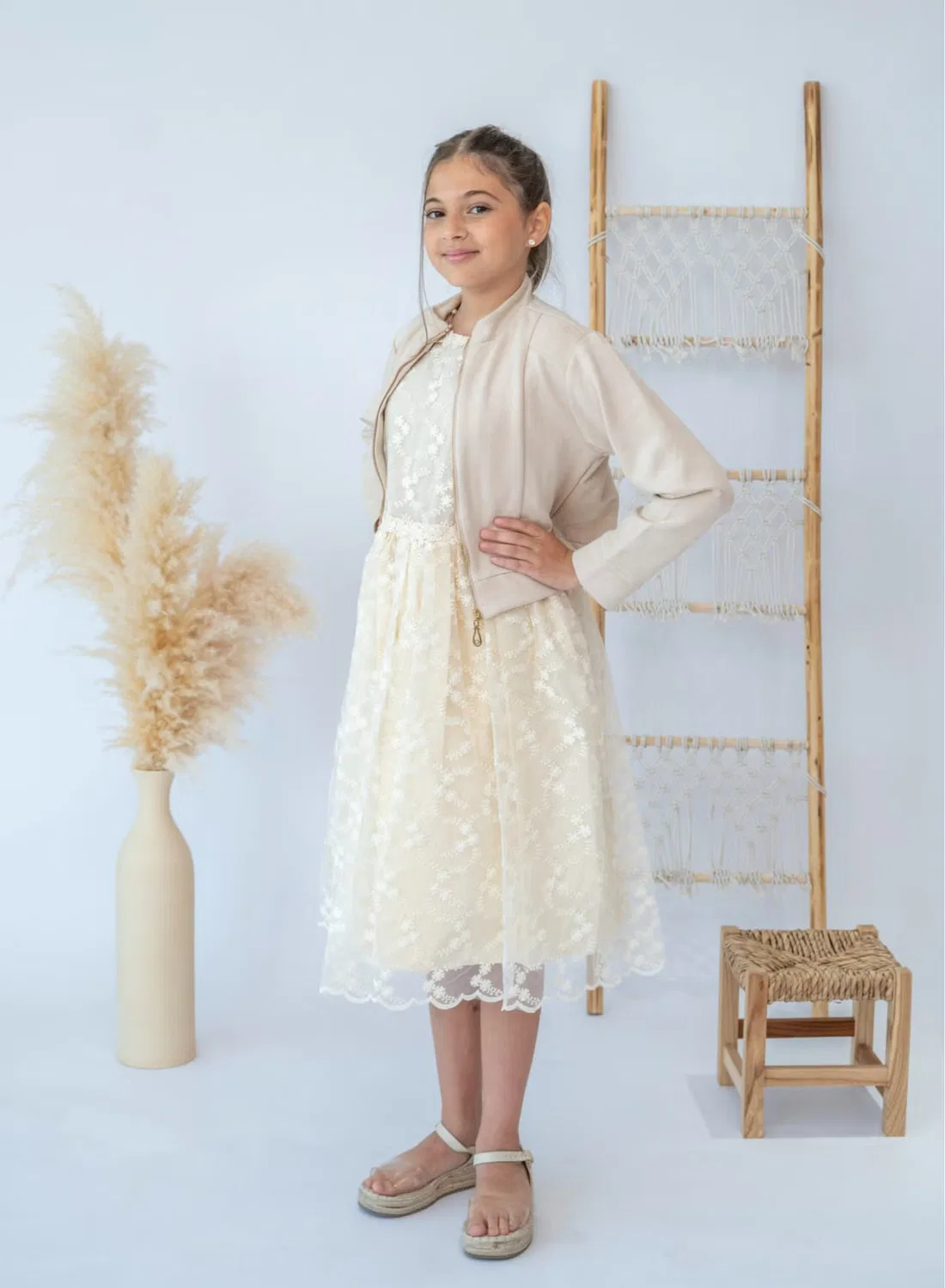 Комплект платье кружевное с жакетом Chic Blossom Laleena, белый