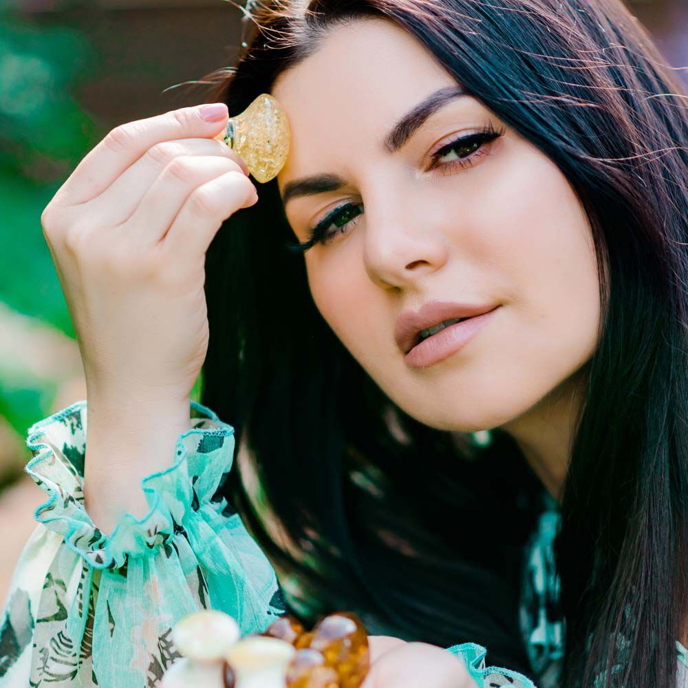 Crystallove Amber Collection лимонно-янтарный гриб для массажа лица, 1 шт. — фото 3
