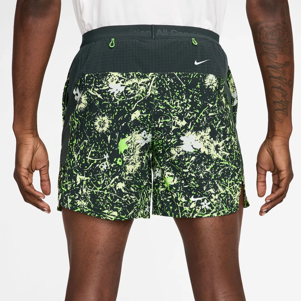 Мужские шорты для бега с принтом Nike ACG Dri-FIT Second Sunrise 6in AOP, Mean Green/Black Spruce/Summit White — фото 4