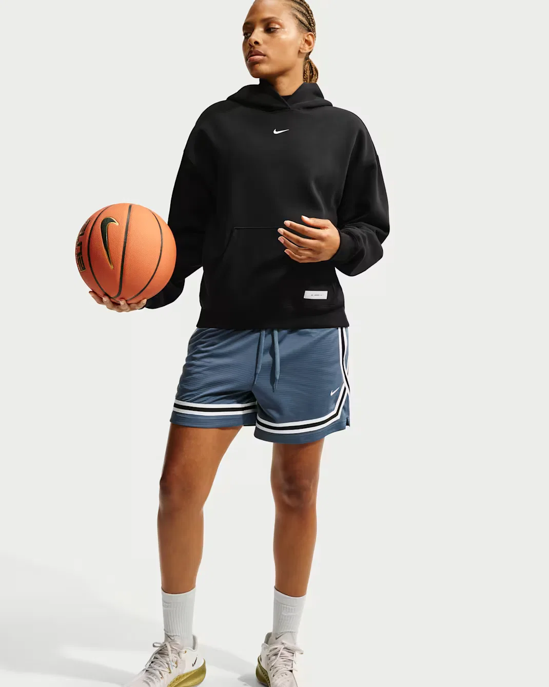 Женская спортивная баскетбольная толстовка Therma-FIT Nike, Black/White — фото 3