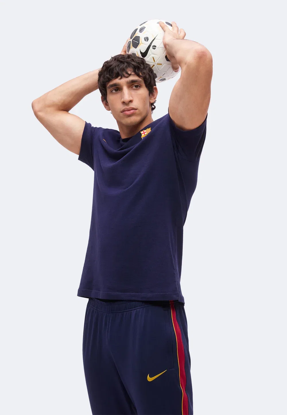 Фк Барселона - клубная одежда Nike Performance, Blackened Blue/Noble Red/Mineral Yellow — фото 4