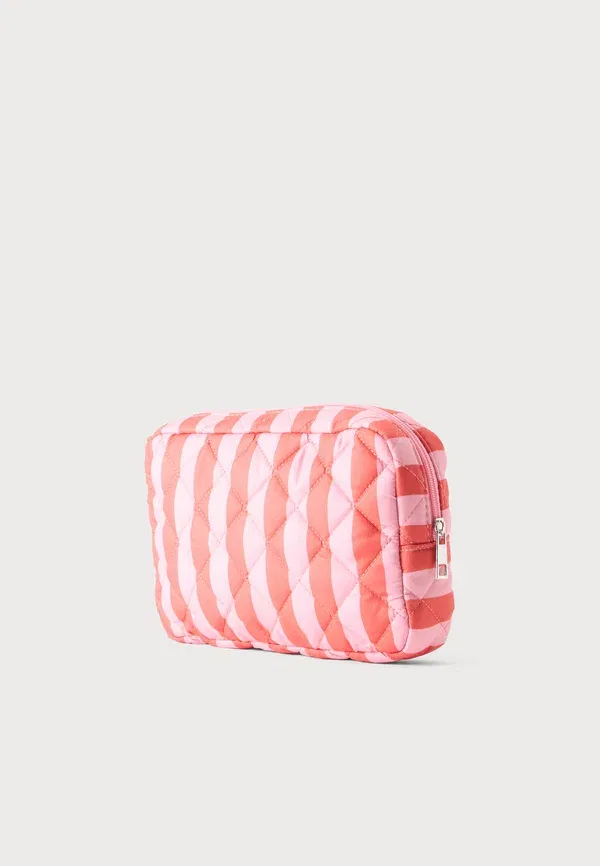 Набор дорожных сумок из полиэстера Vmjoy set Vero Moda, полоски красный/poignant pink — фото 2