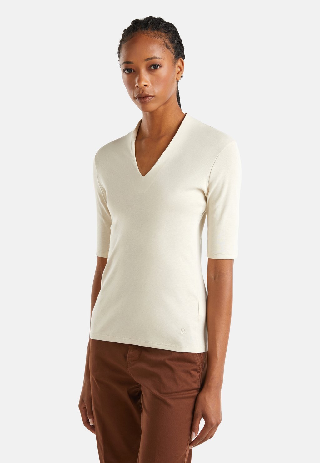

Базовая футболка SLIM FIT United Colors of Benetton, бежевый