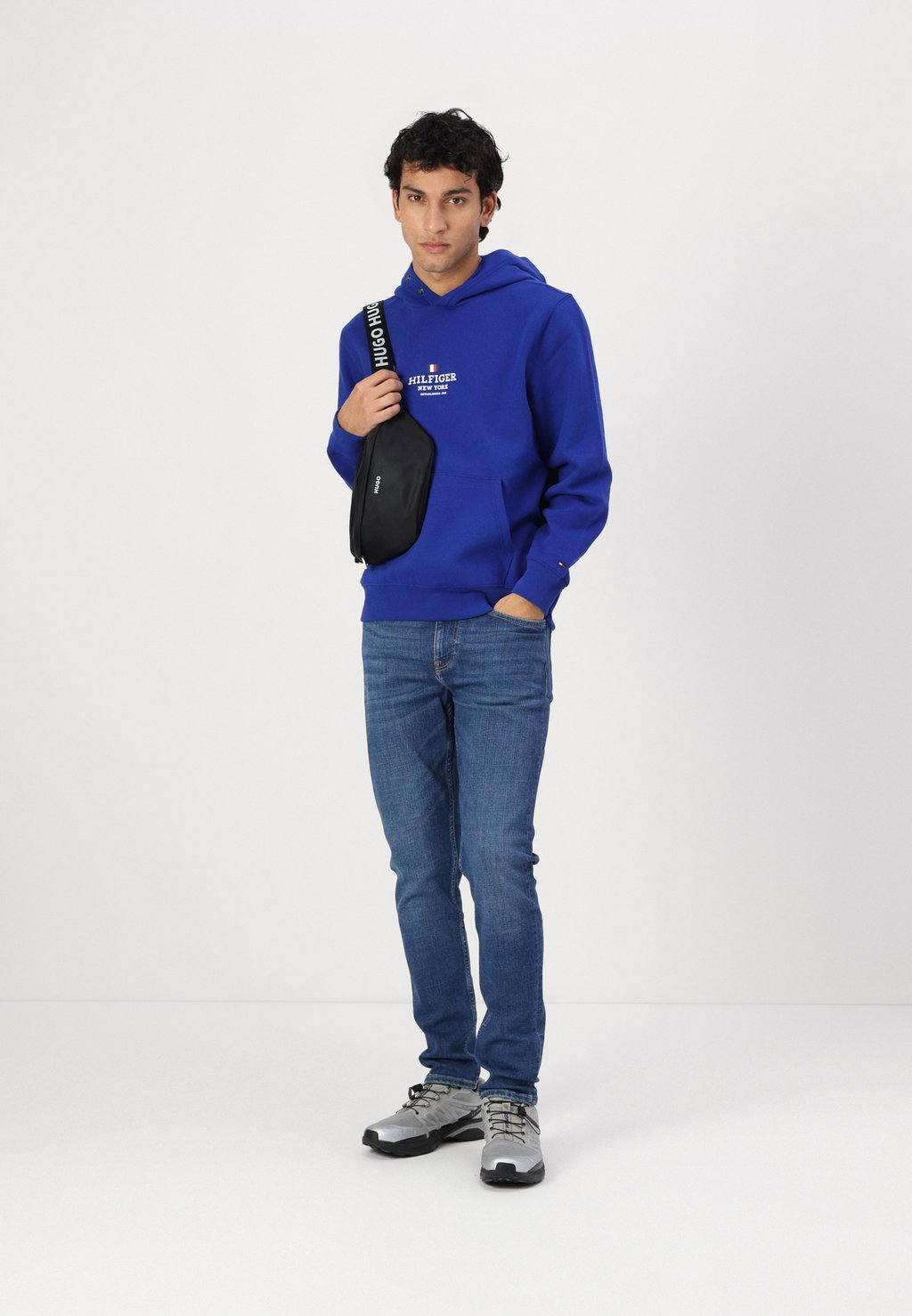 

Толстовка HOODIE UNISEX Tommy Hilfiger, темно-синий