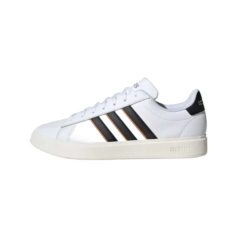 Кроссовки для скейтбординга Adidas Cloud White/Core Black/Focus Orange