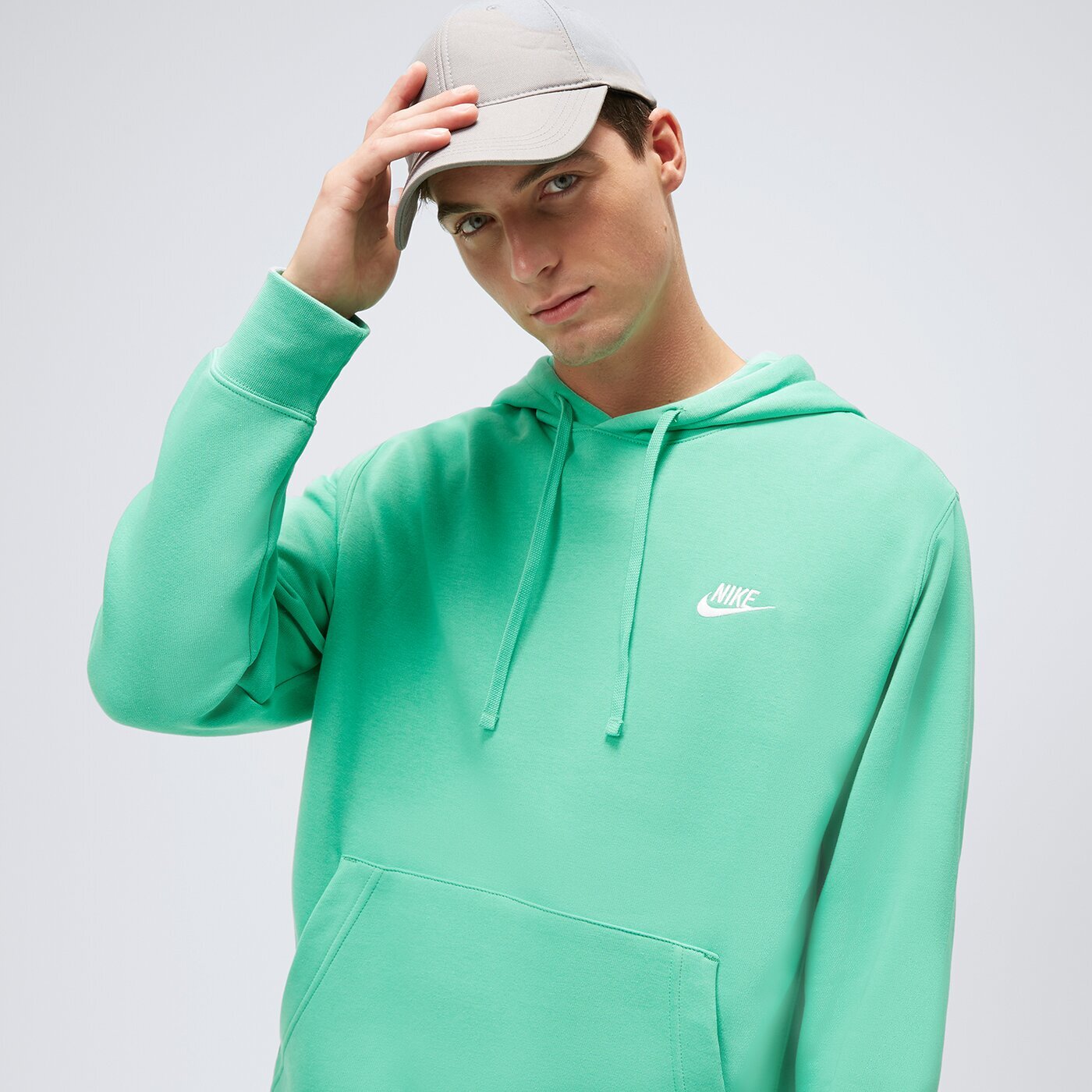 

Худи флисовая Nike SportWear Club, зеленый
