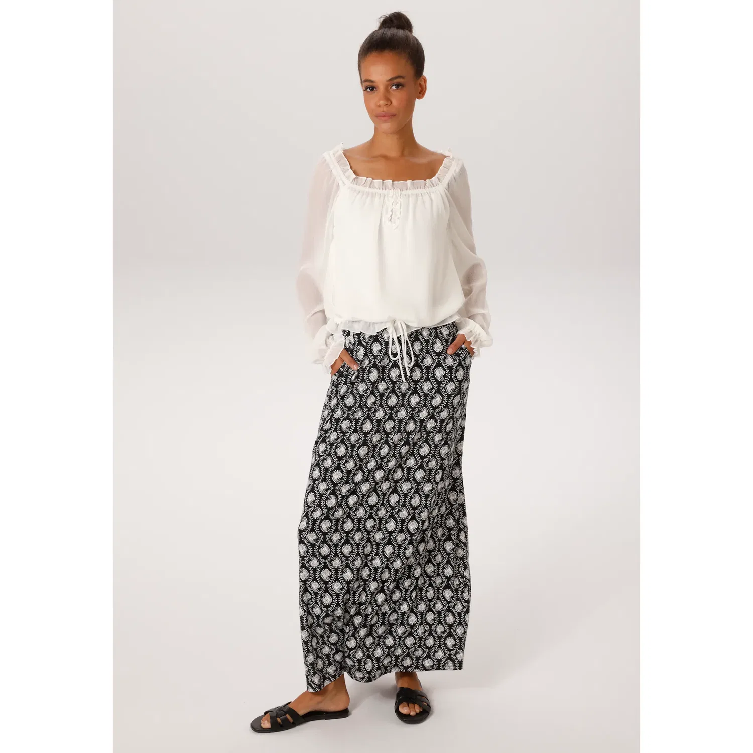 Женская блуза свободного кроя с вырезом кармен Aniston CASUAL, Off-White — фото 4