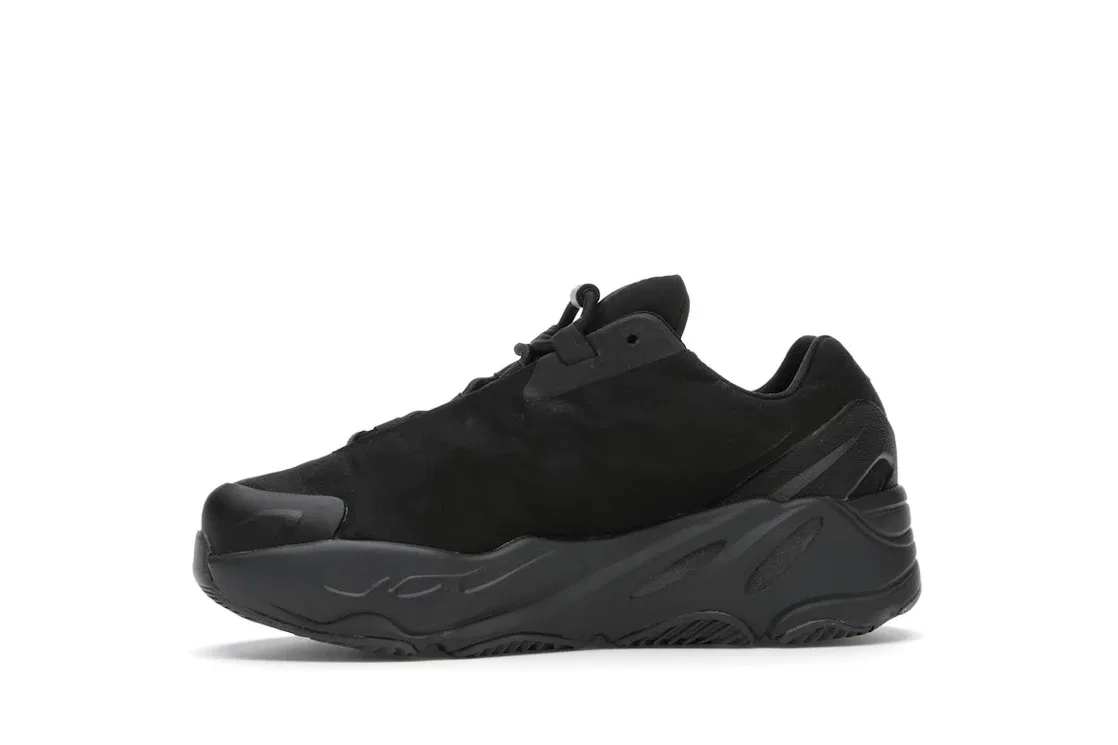 Детские кроссовки Lifestyle с принтом Adidas Yeezy Boost 700 MNVN, Black/Black/Black — фото 3