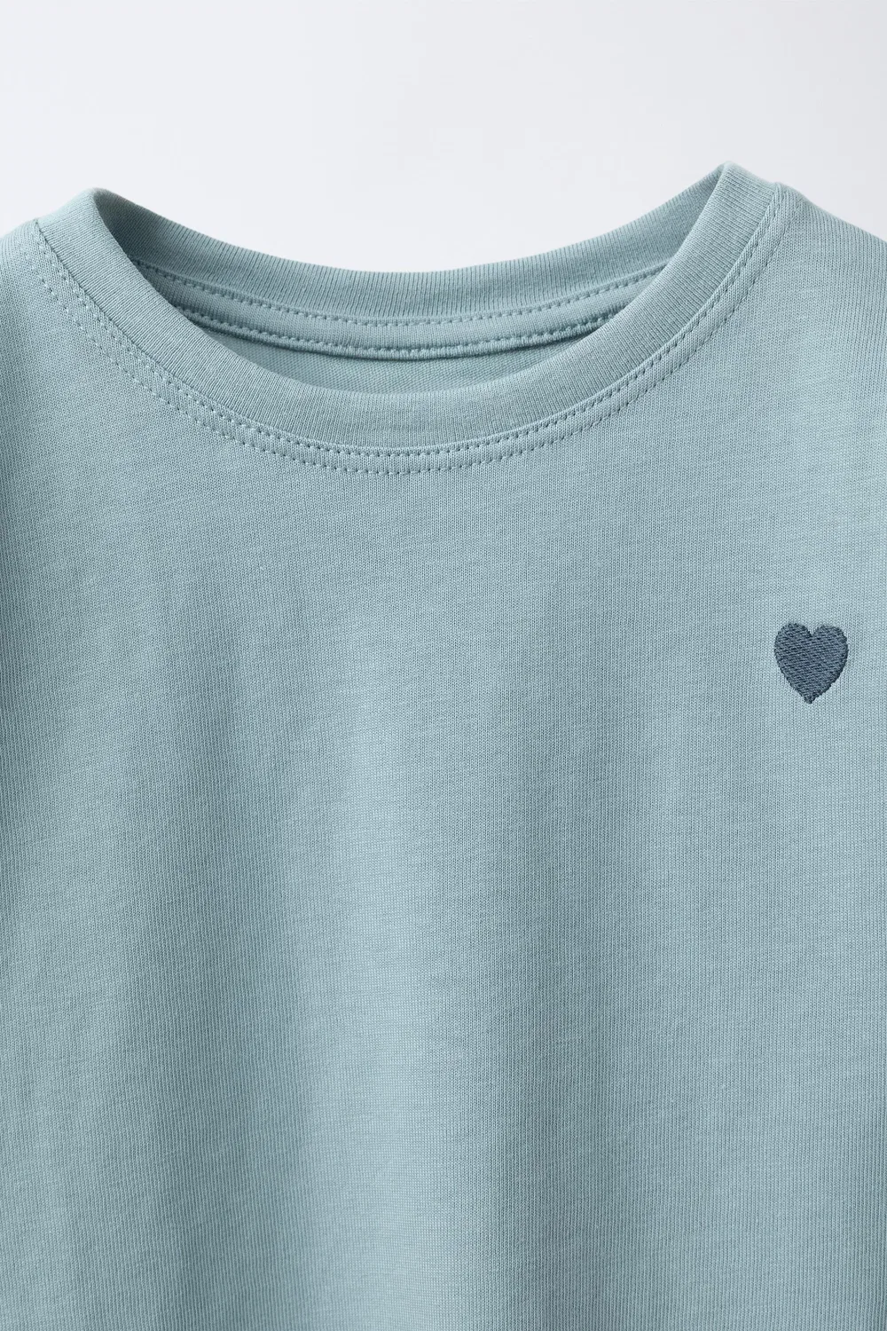 Простая футболка с вышитым сердечком ZARA, Bluish — фото 3