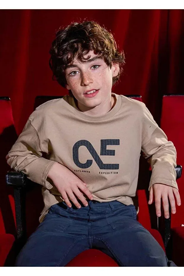 Детская футболка с длинным рукавом с принтом Winter boys' long sleeve t-shirt Mayoral, Beige — фото 3