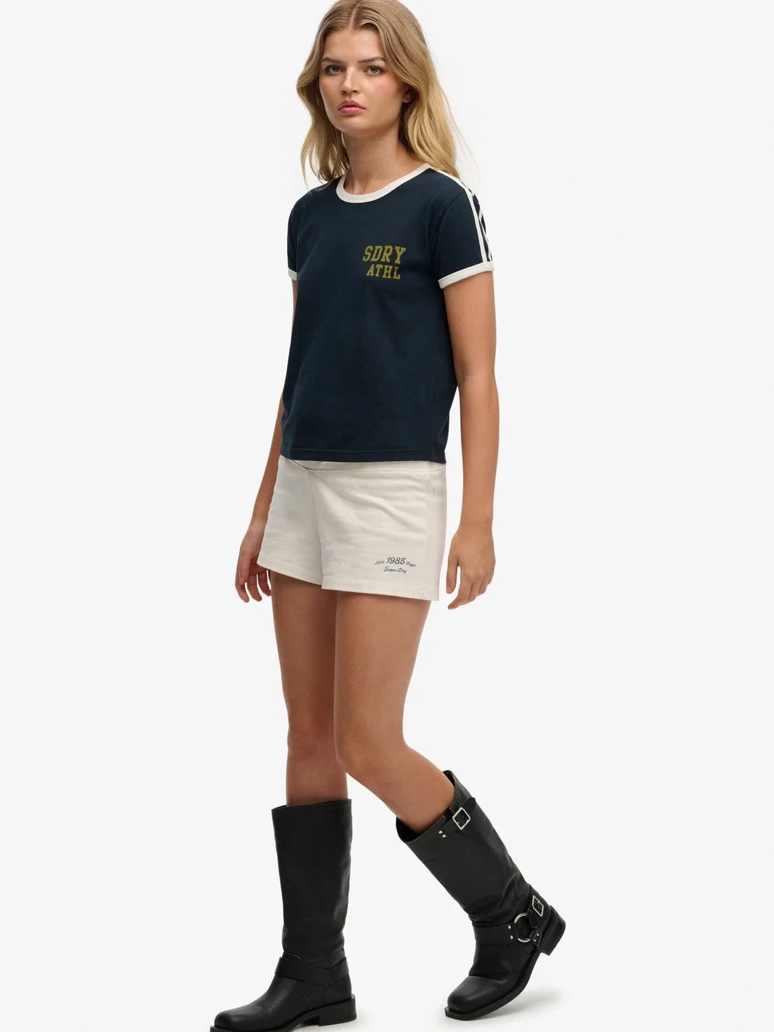 Шорты Athletic Essentials Script Superdry, кремовый — фото 4