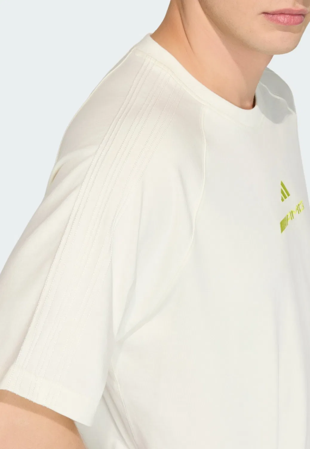 Спортивная футболка Adidas Performance Shirt Amg белого цвета — фото 4